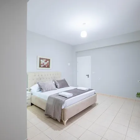 Alex 3* Ksamil