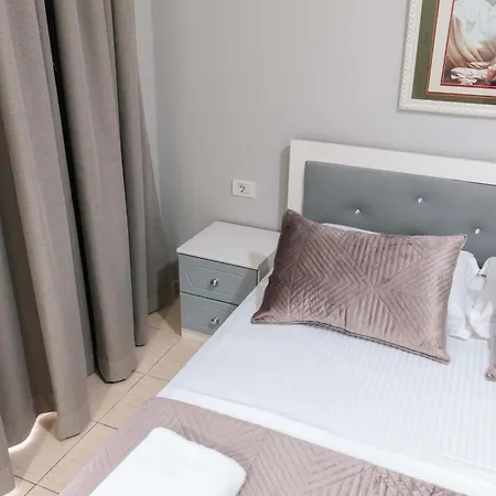 Hotel Alex 3*