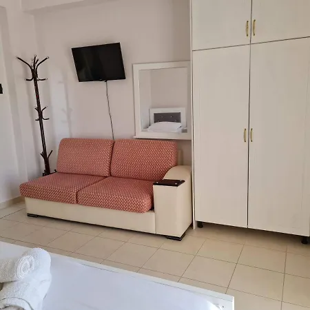 Summer Time Hotel